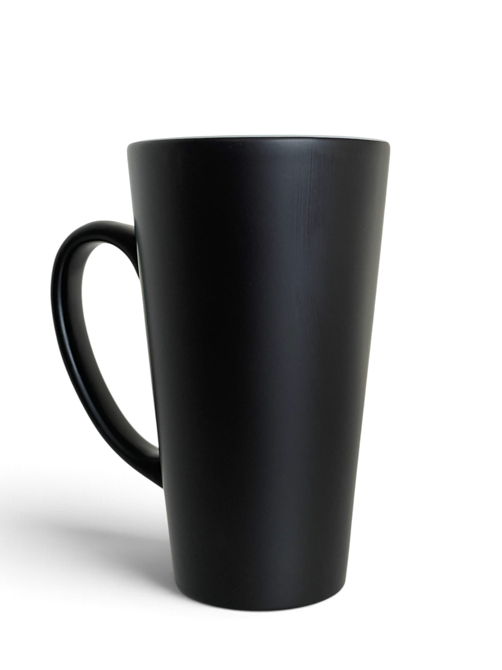 Vaso latte cónico mágico de 415 ml en cerámica mate que revela diseño personalizado con líquido caliente en Toluca y Metepec.